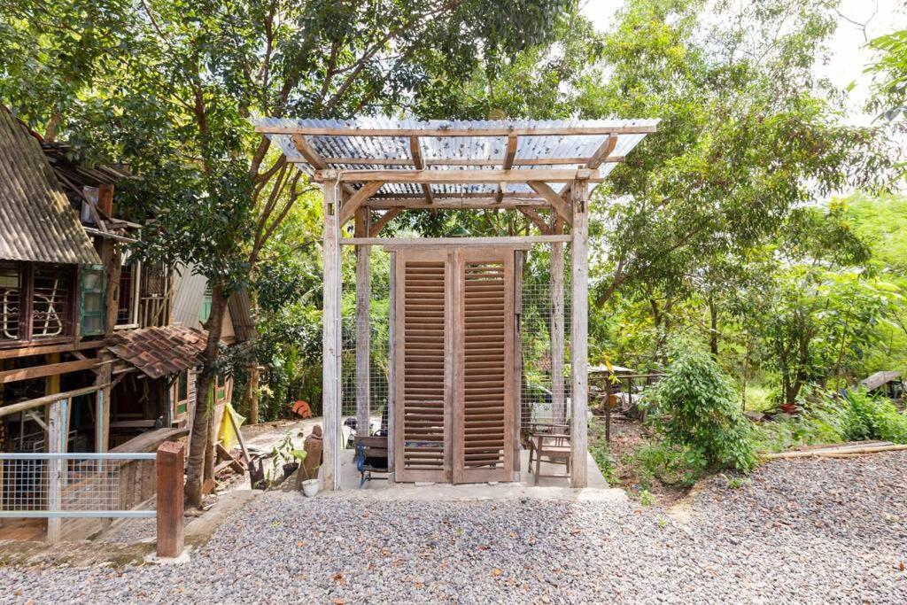 Omah Dhalang, Ethnic Java House With Nature View Hotell Jarakan Exteriör bild